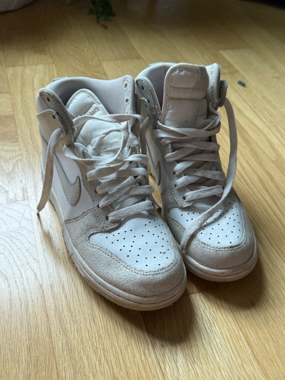 Men’s High-Top Dunks in Light Beige/White